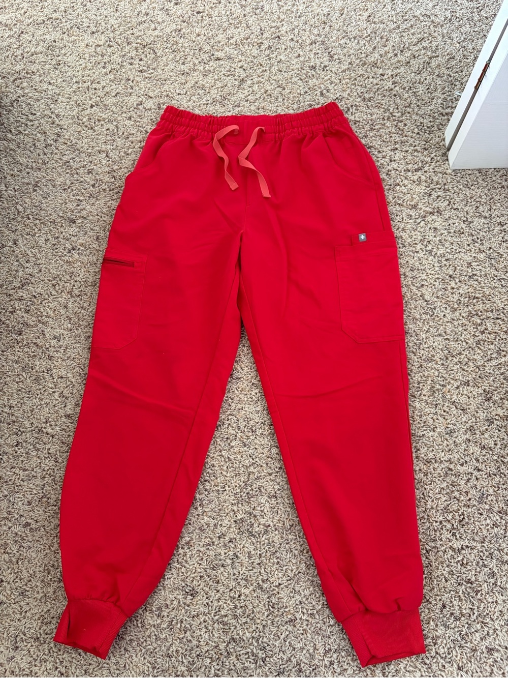 Figs Uman high waisted jogger, pop red, large